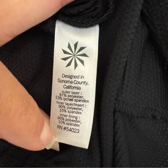 Athleta Medium Black Sportswear Skirt Skort with Biker shorts Pockets Athletic - Picture 9 of 10